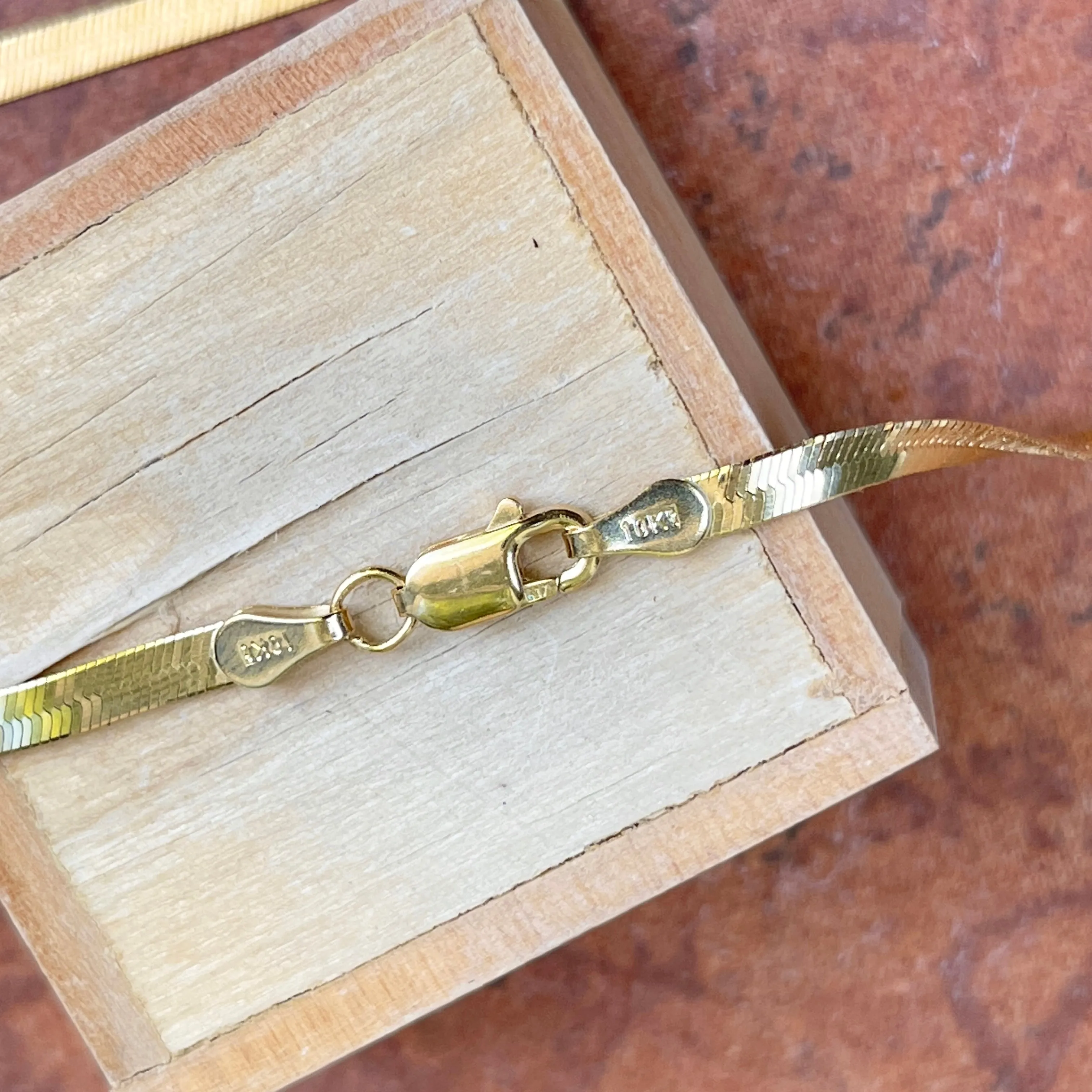 10KT Yellow Gold Flat 3mm Herringbone Chain Necklace