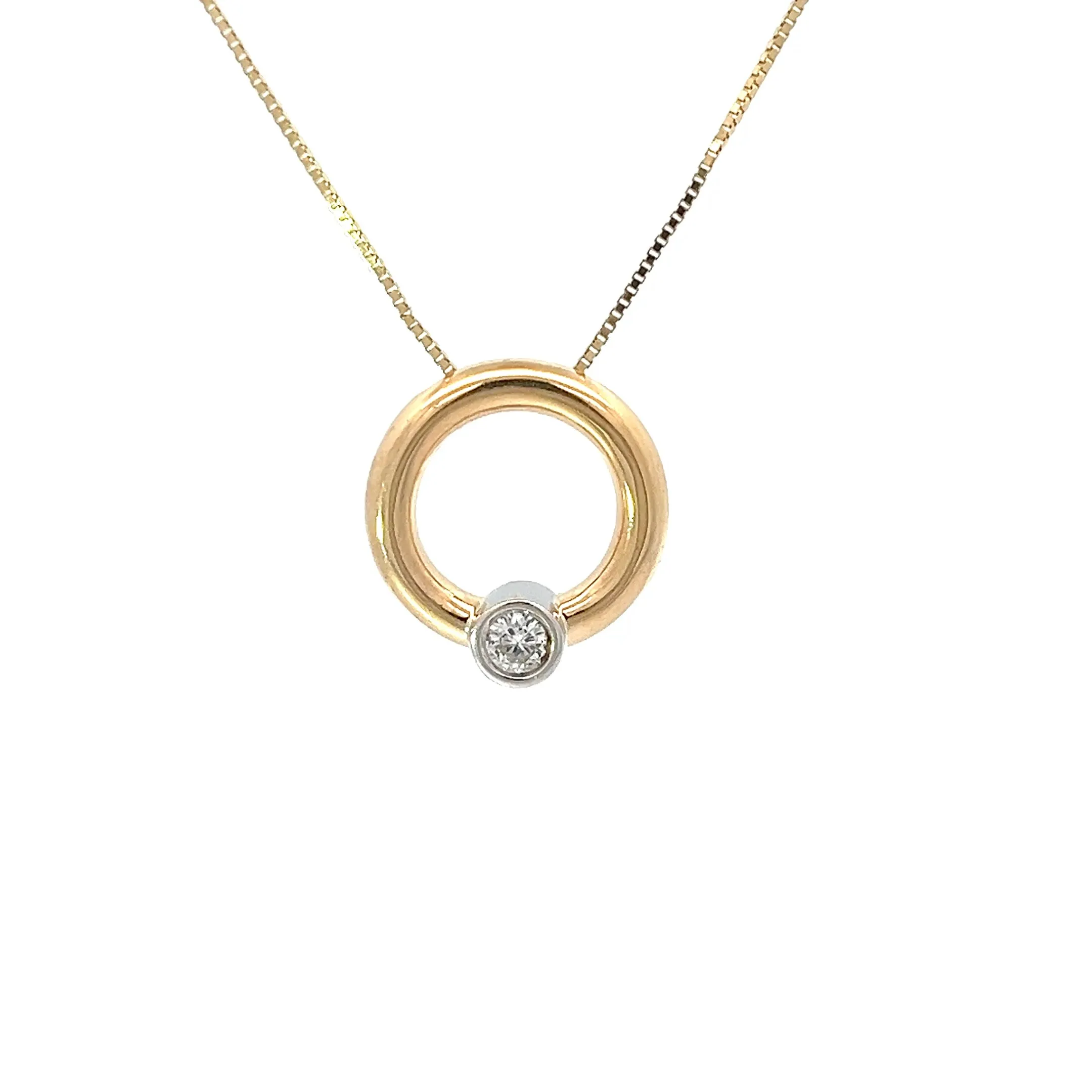 14k Yellow Gold .15ct G SI1 Round Diamond Circle Pendant
