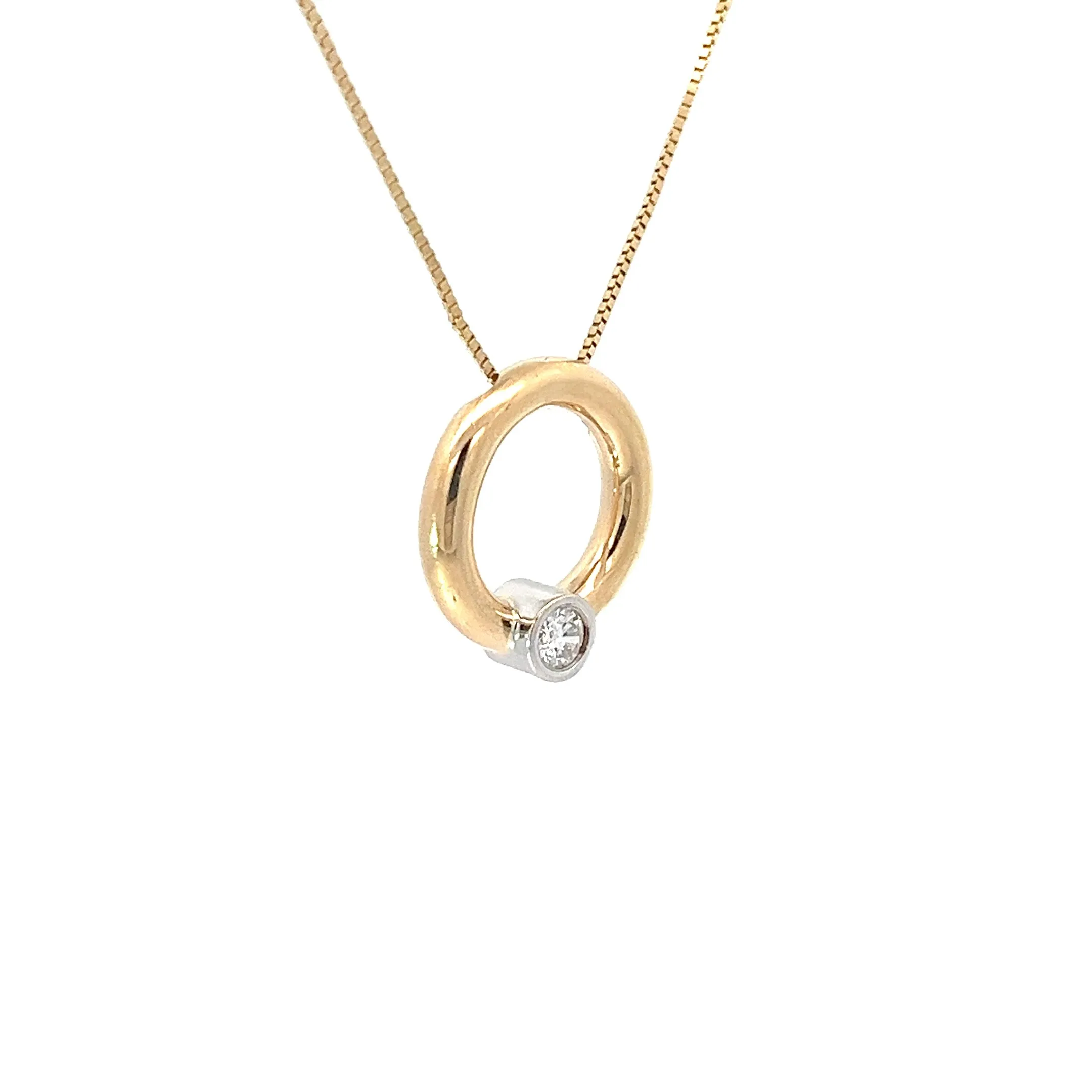 14k Yellow Gold .15ct G SI1 Round Diamond Circle Pendant