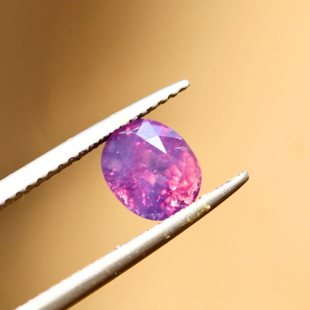 1.60 carats oval Natural Lavender Kashmir Sapphire Stone | Pink Sapphire