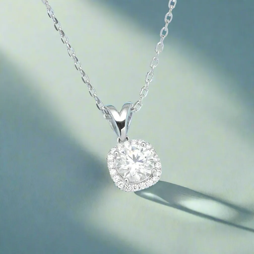 6.5mm Diamond Halo Pedant Necklace