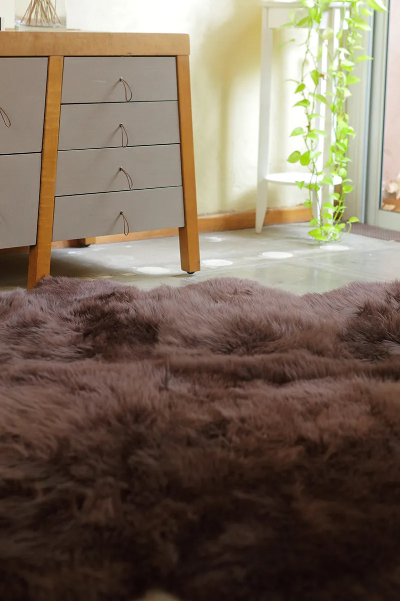 8-Pelt Large Sheepskin Area Rug - Brown Chocolate (6.2´ x  6.6´ )