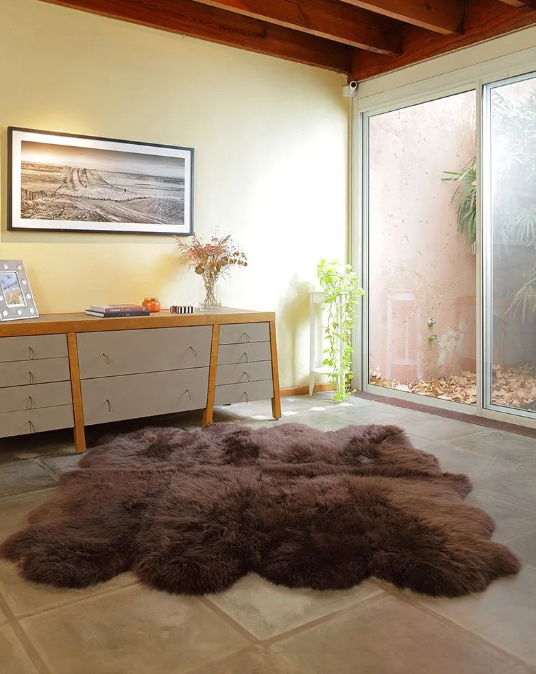 8-Pelt Large Sheepskin Area Rug - Brown Chocolate (6.2´ x  6.6´ )