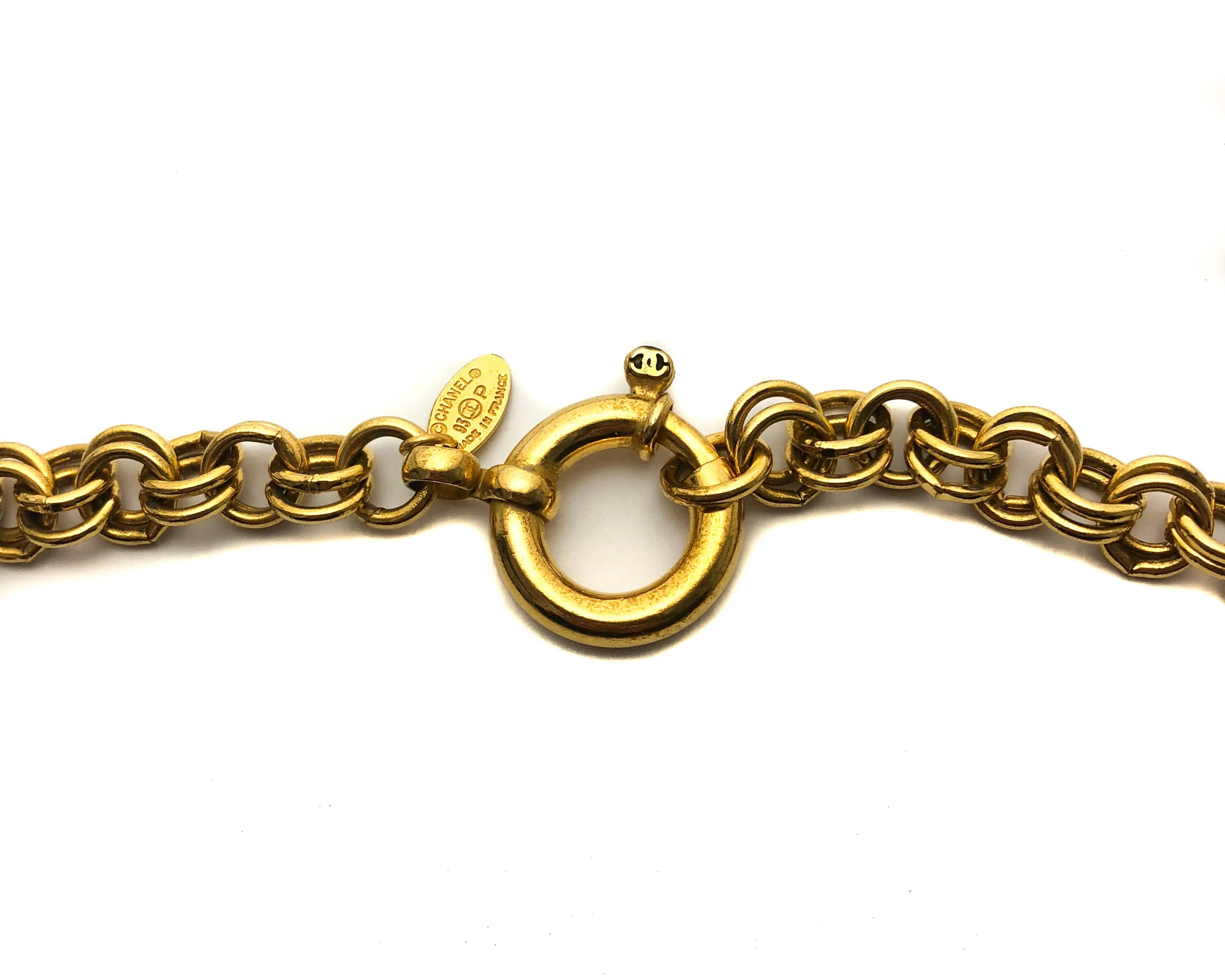 Chanel Vintage Circle CC Classic Necklace