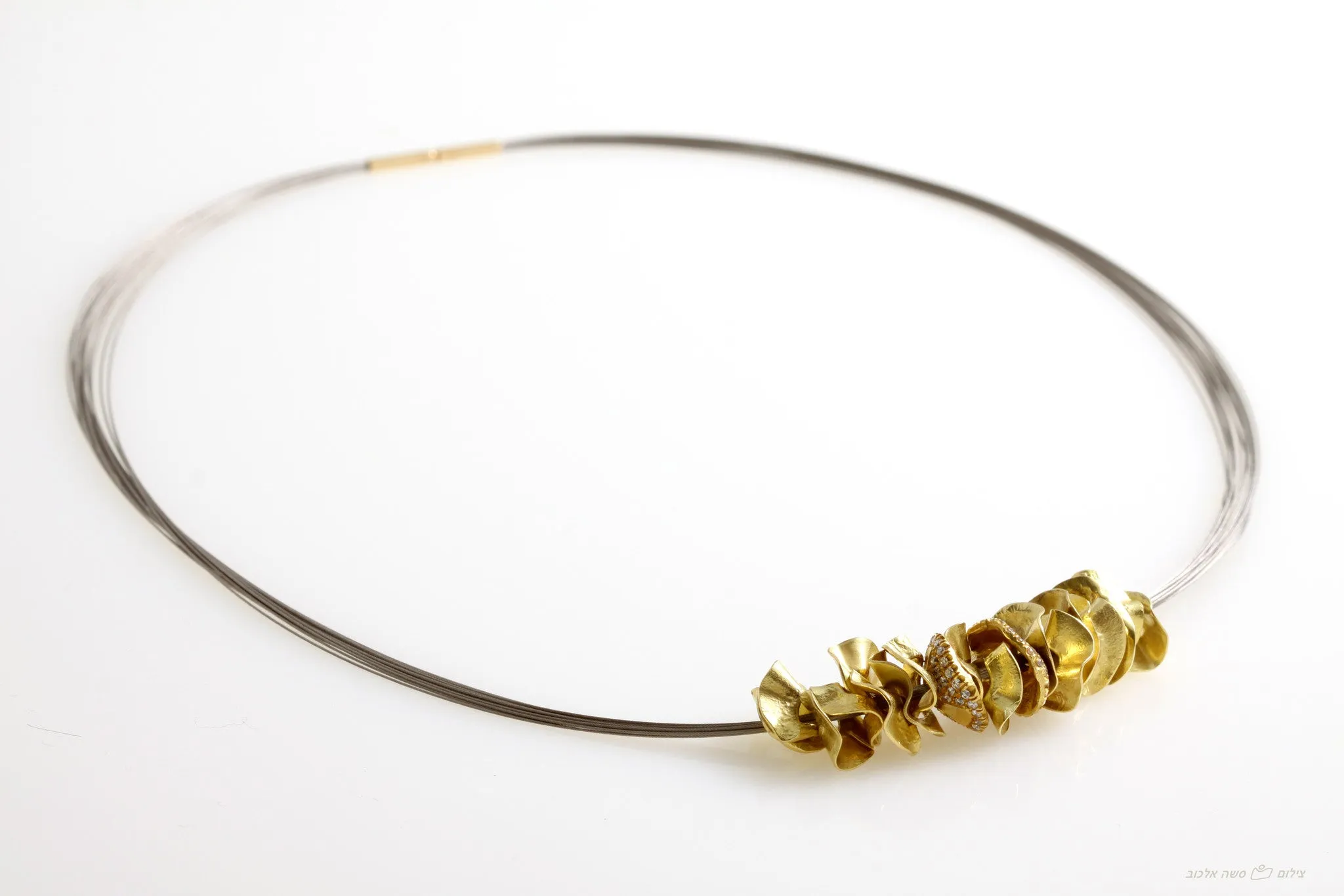 Dewy Leaves Necklace