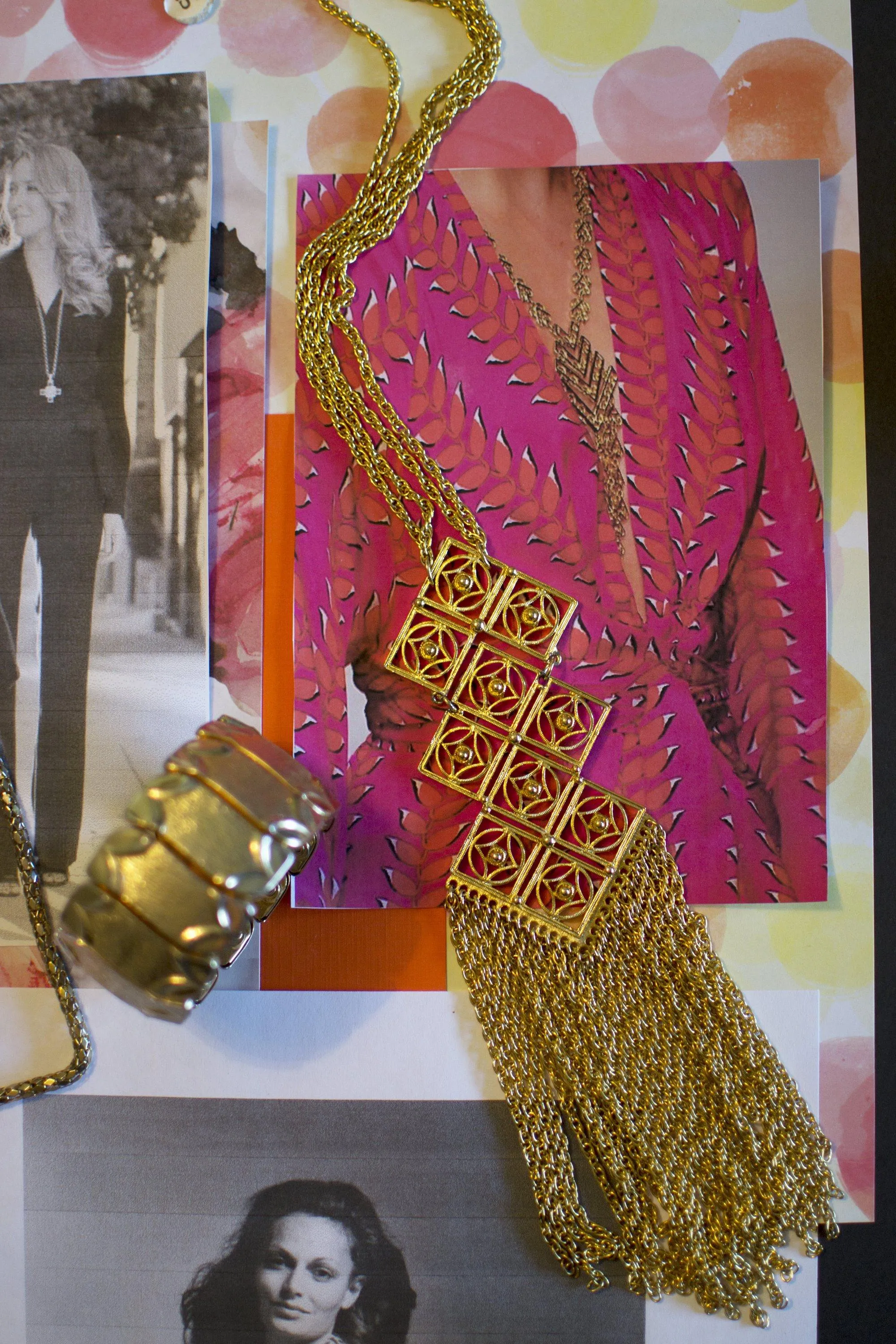 Diane von Furstenberg Coral Lucite and Gold Chain Lariat