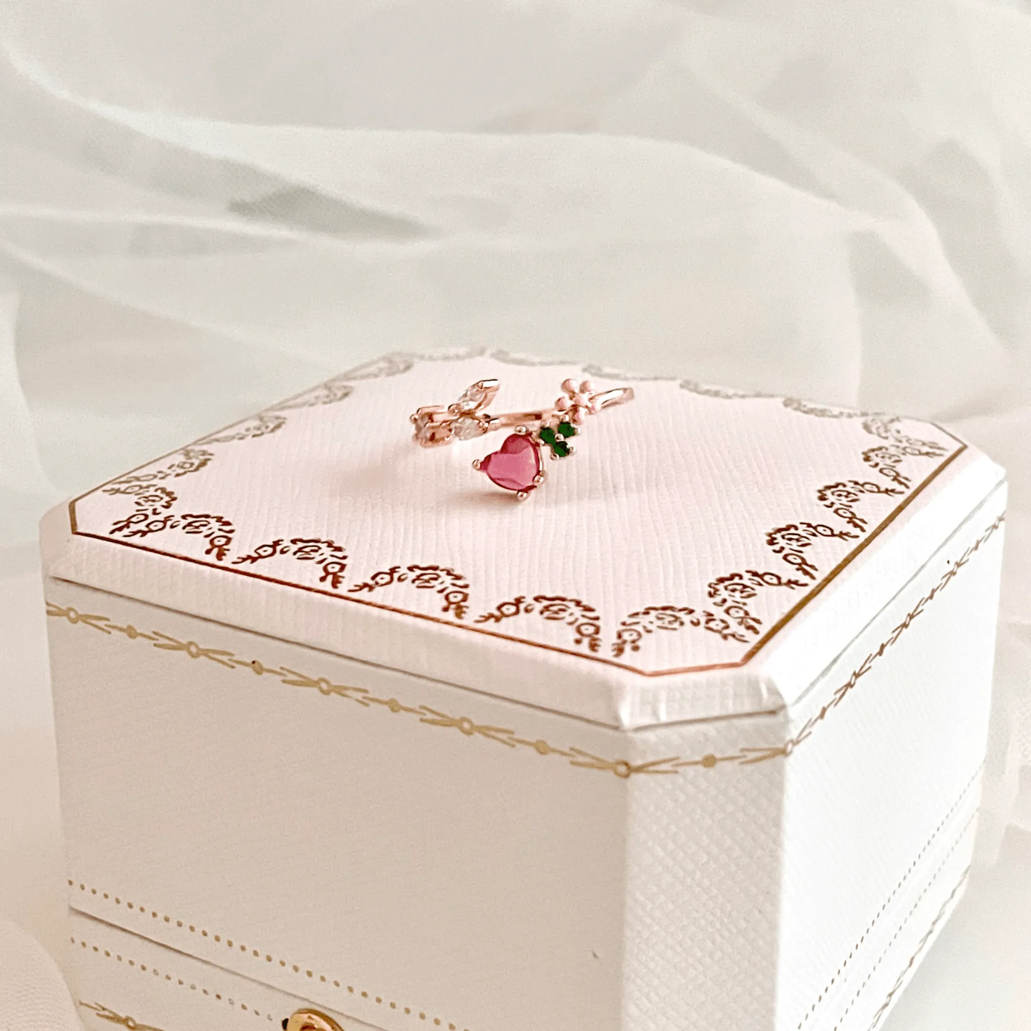 Floral Heart Ring - Mia