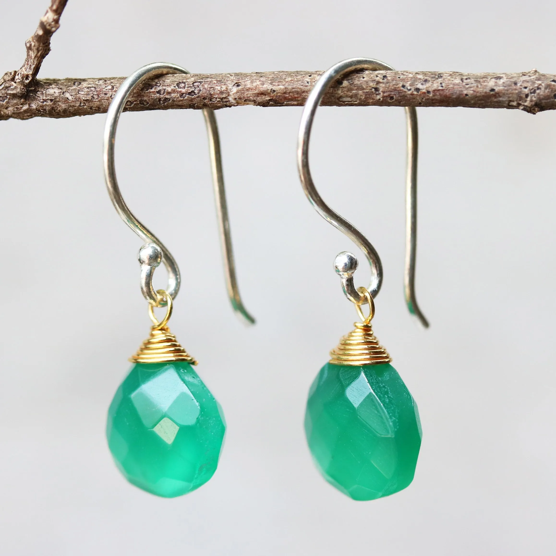 Green onyx gemstone drop earrings ~ may birthstone earrings ~ sterling silver short drop earrings with 24k gold plated silver wire wrap gem