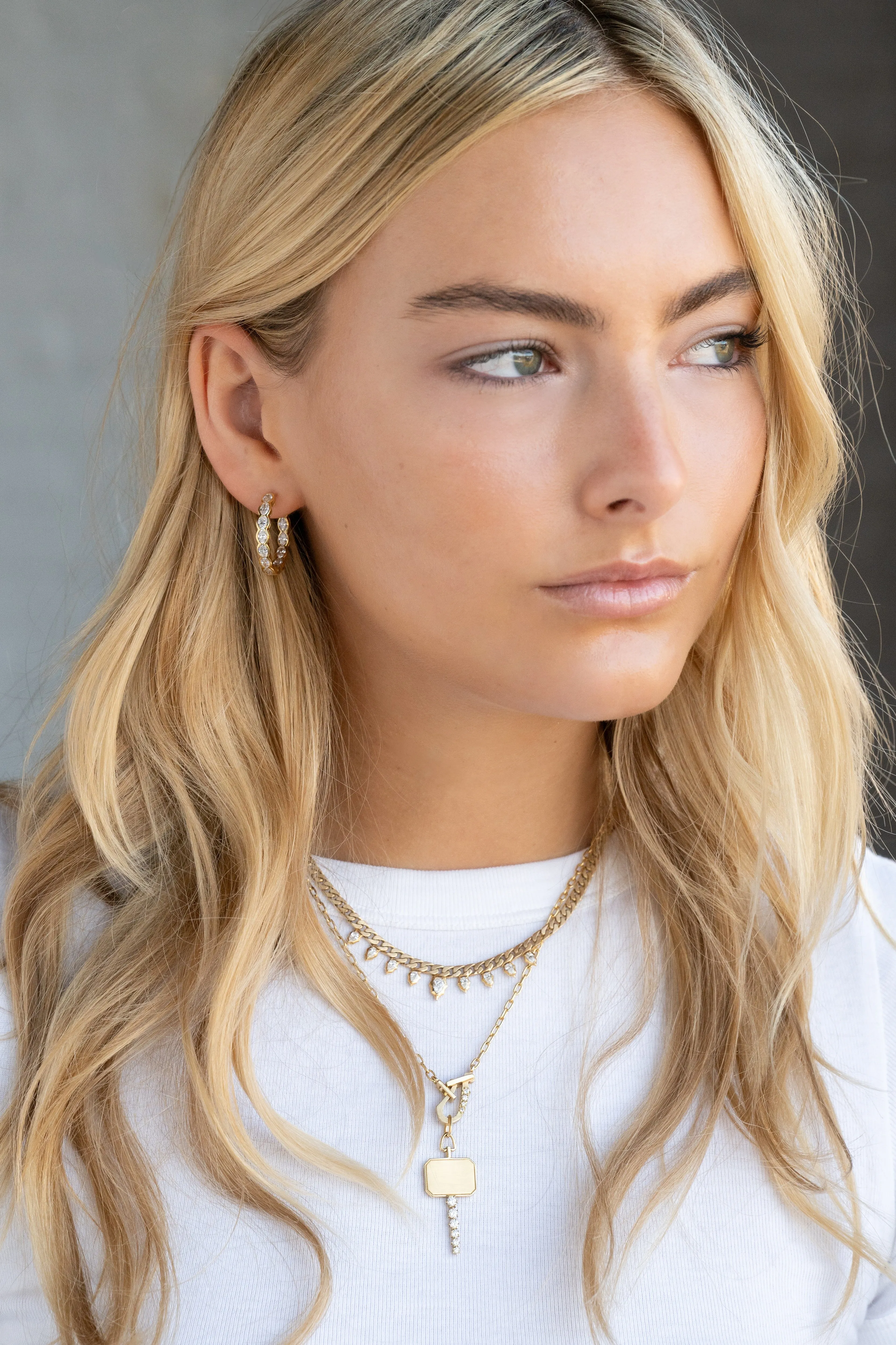 Hanging Envoy Curb Necklace