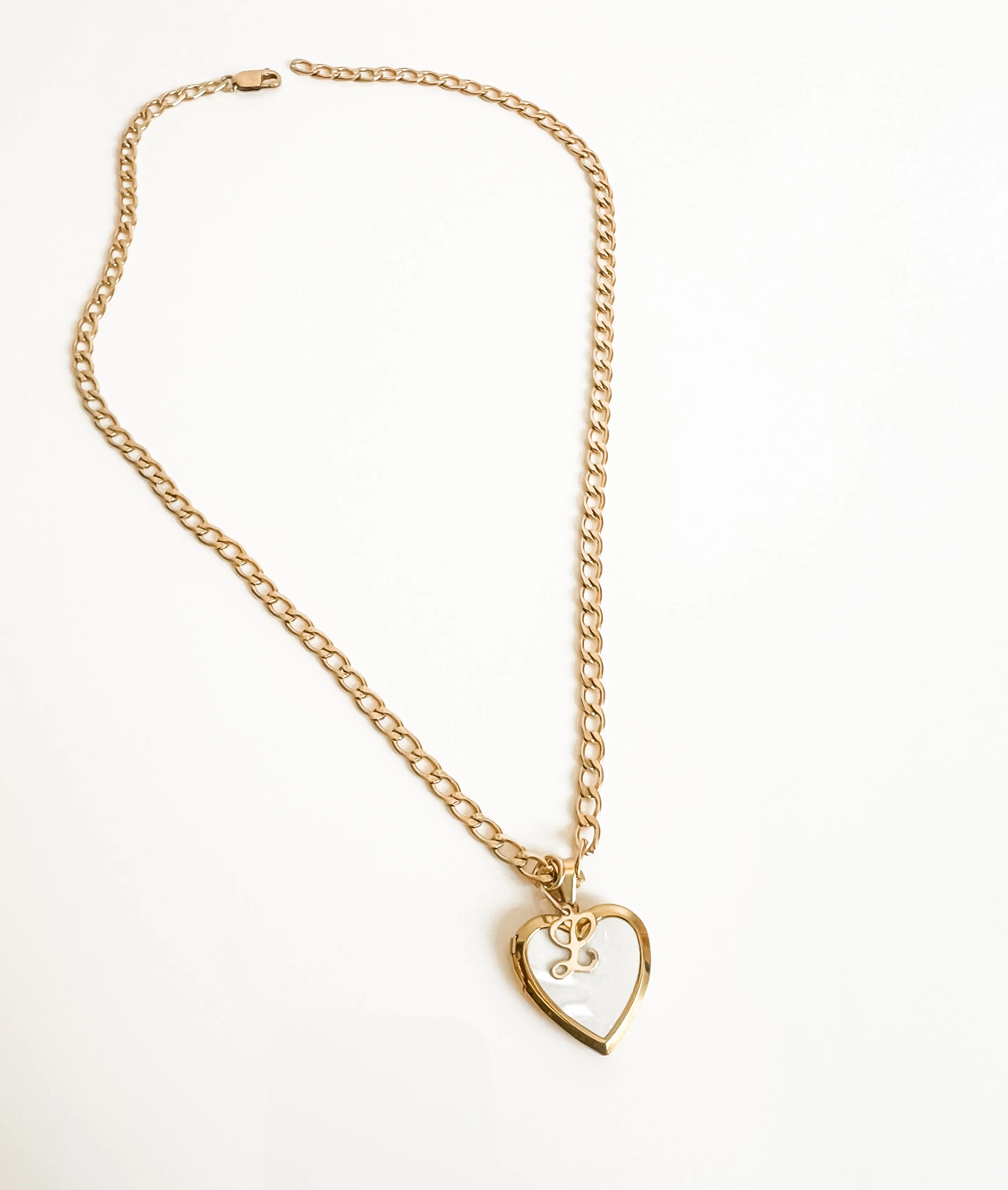 HARLOW HEART LOCKET NECKLACE