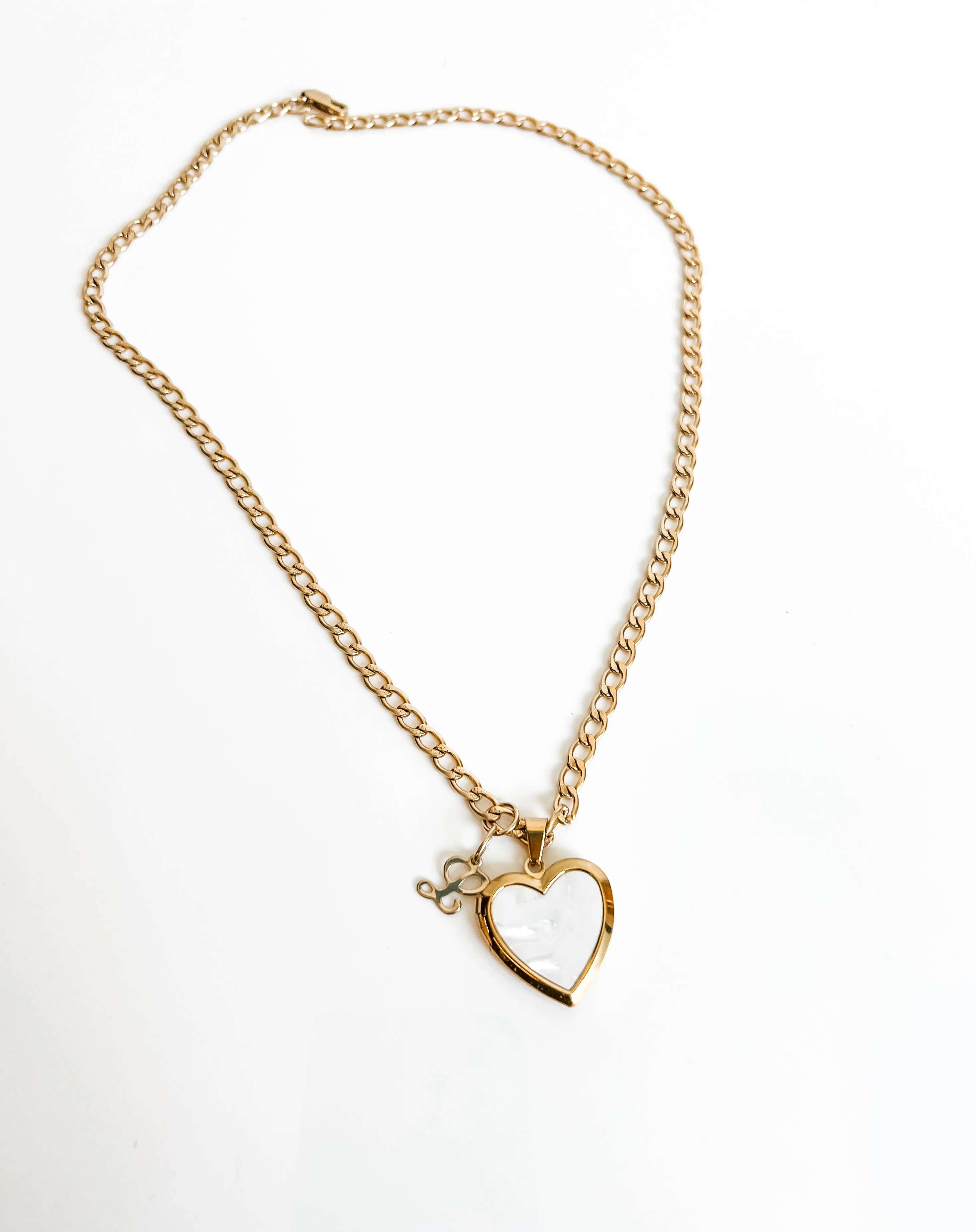 HARLOW HEART LOCKET NECKLACE