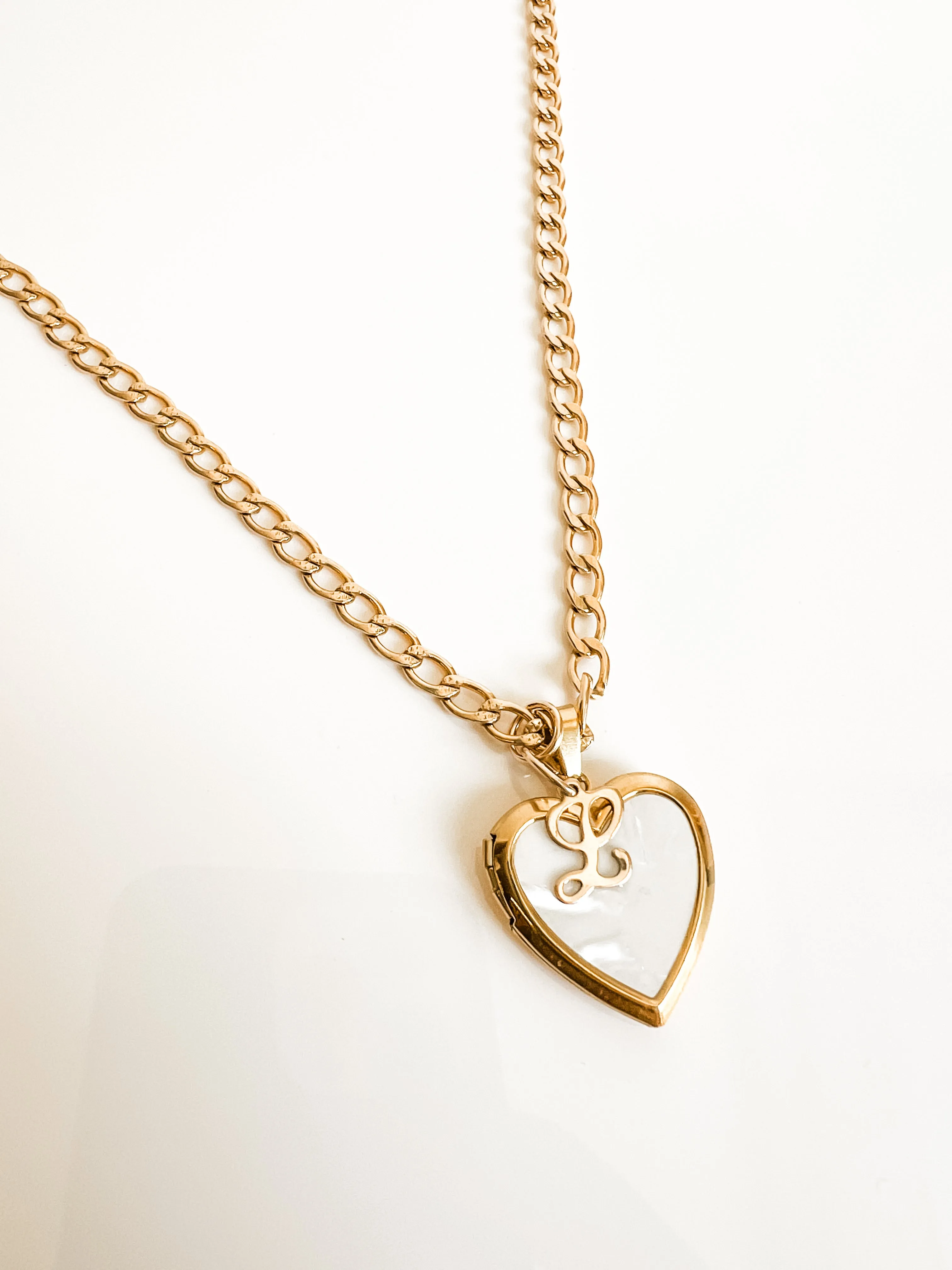 HARLOW HEART LOCKET NECKLACE