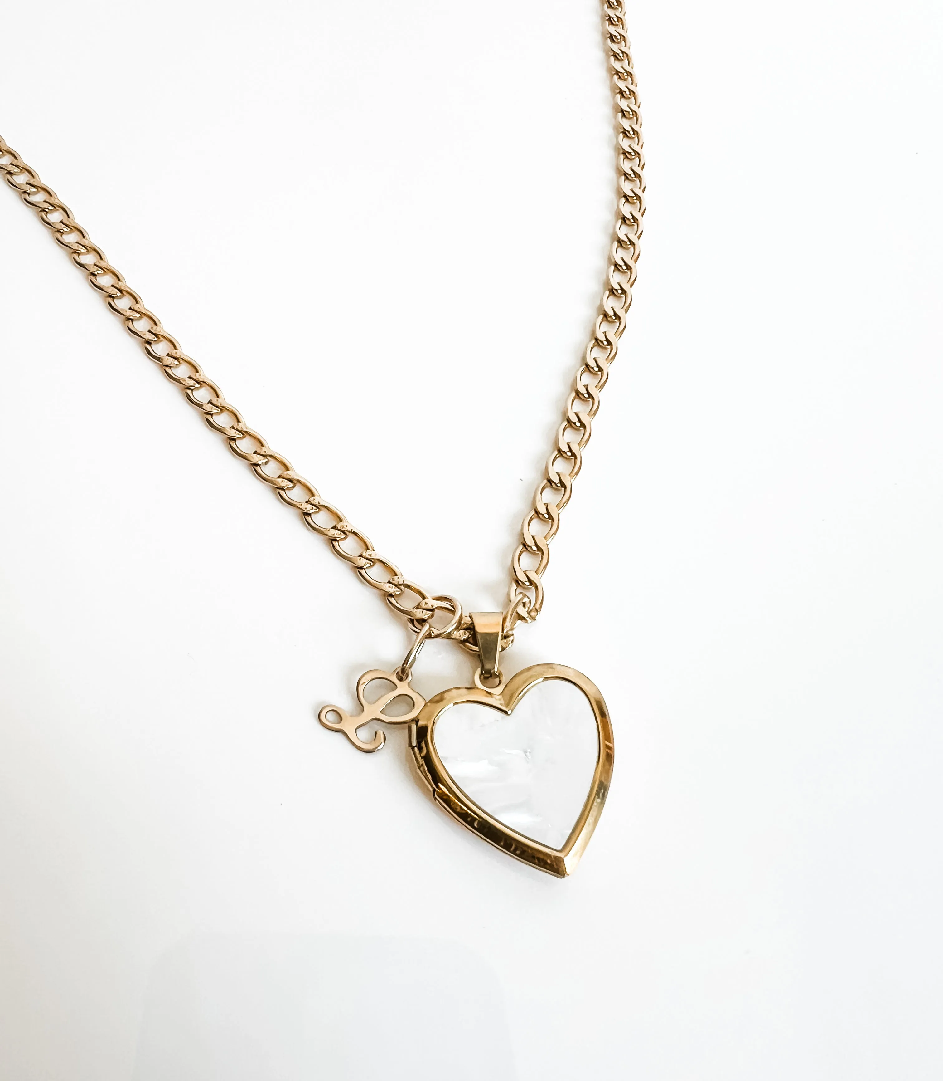 HARLOW HEART LOCKET NECKLACE