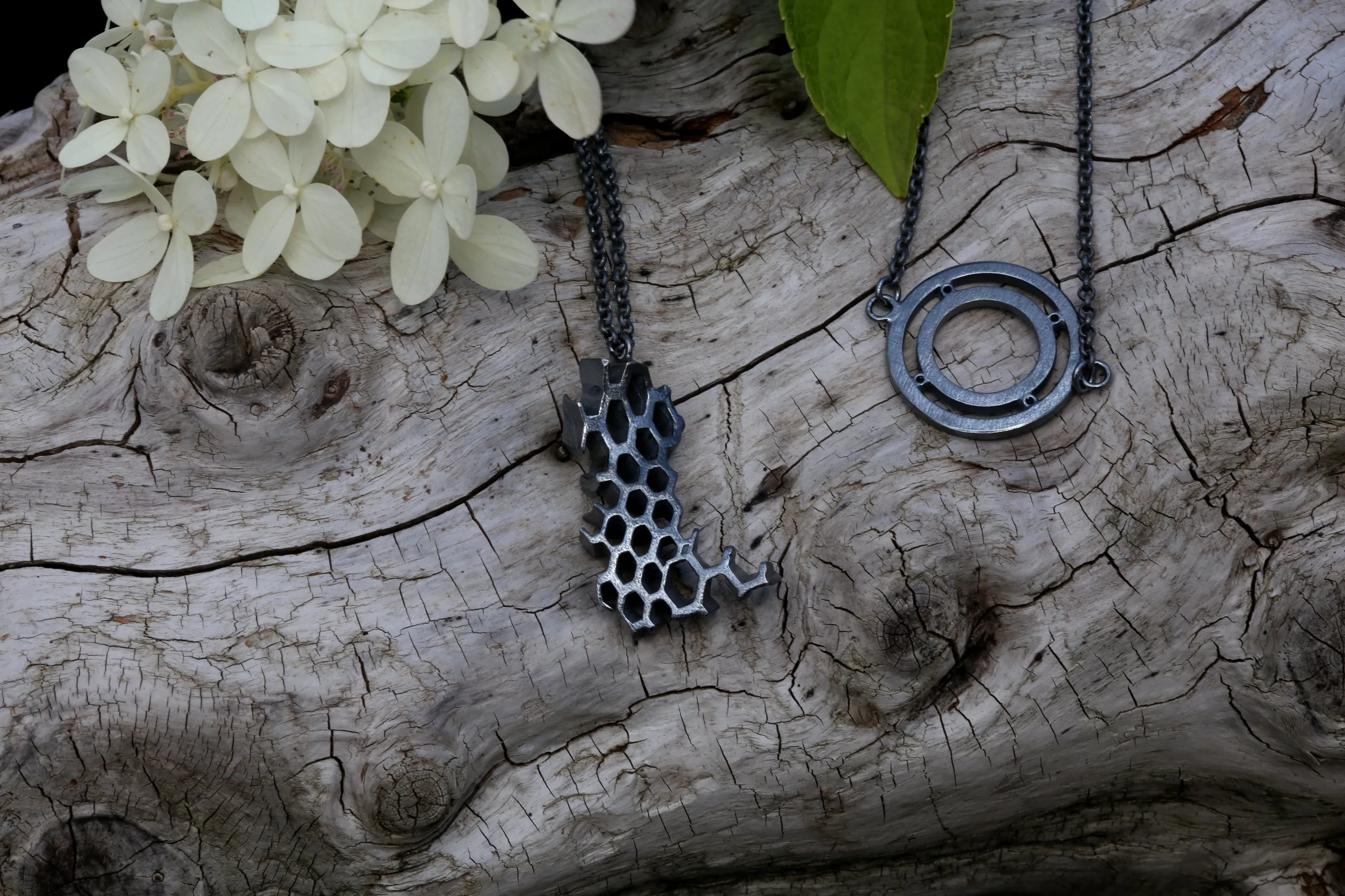 Honeycomb Necklace Black