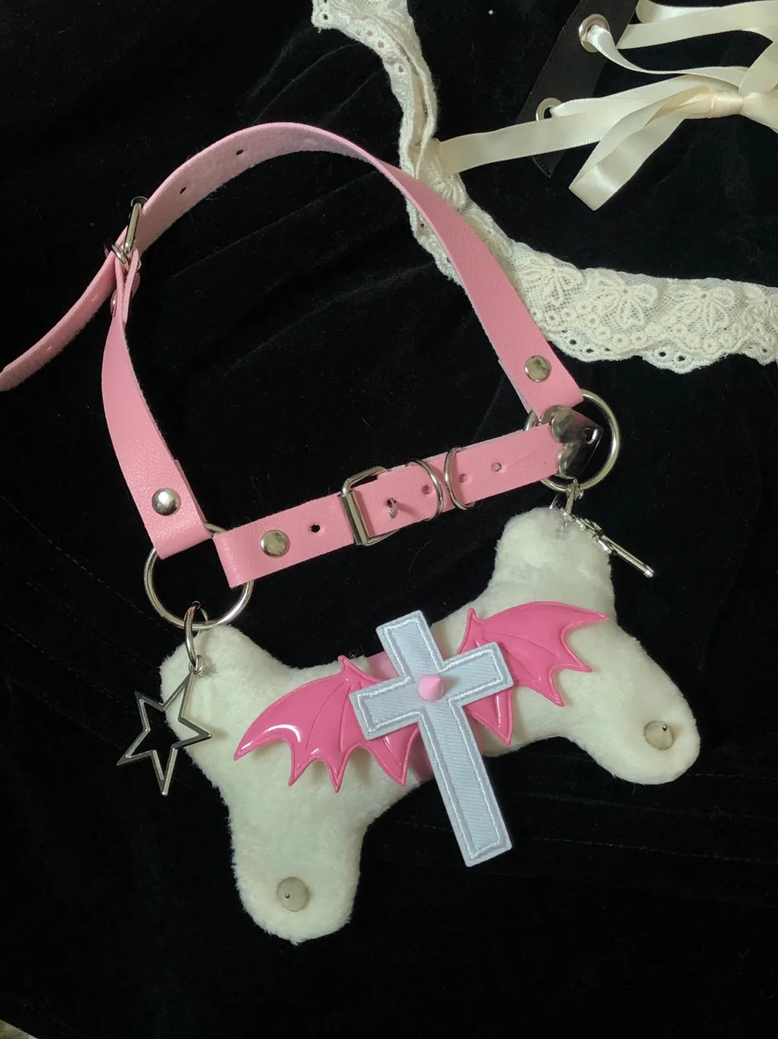 Plush bone cross necklace yc25041