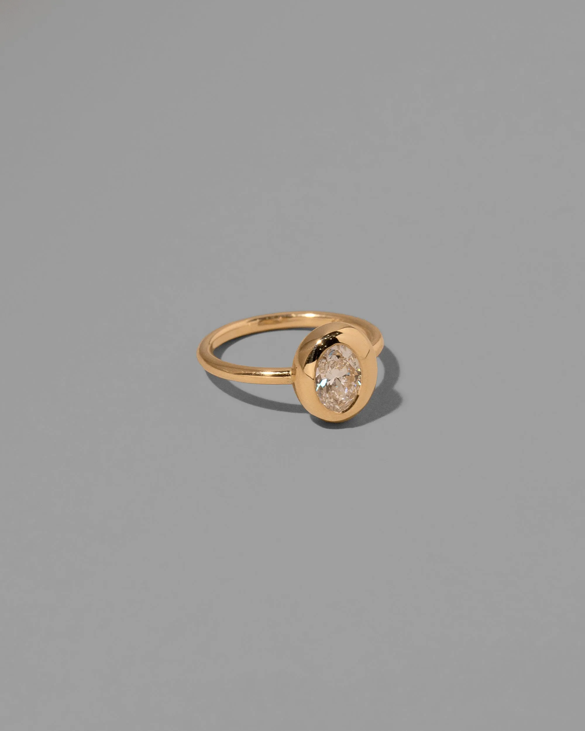 Precise Ring - Oval Diamond