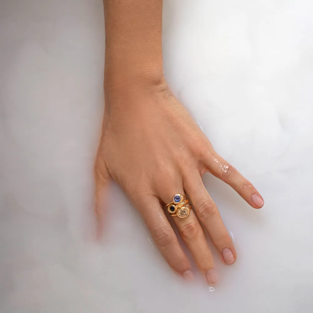 Precise Ring - Oval Diamond