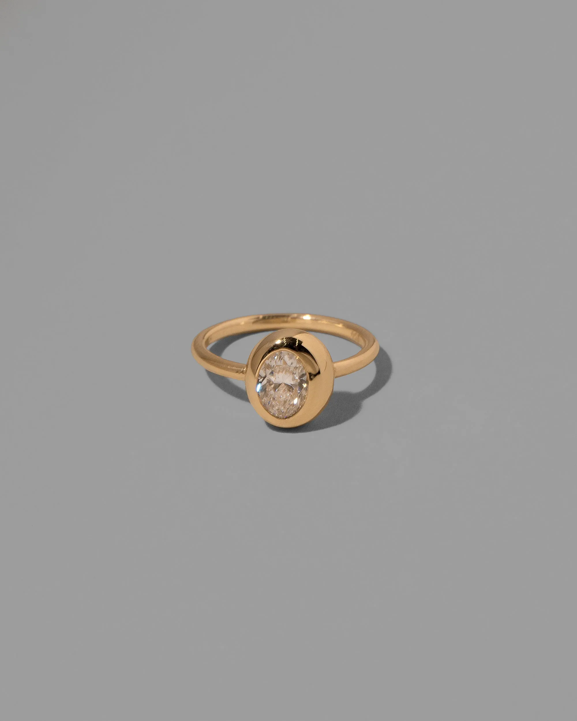 Precise Ring - Oval Diamond