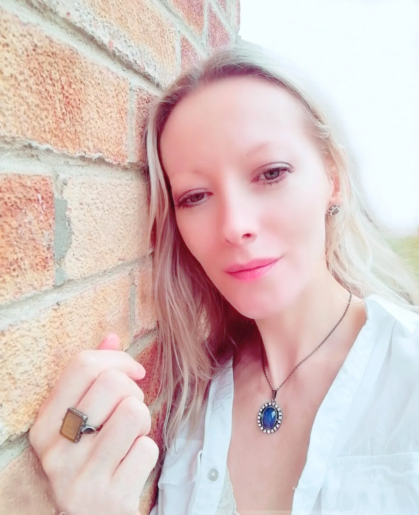 Shimmering Mood Necklace