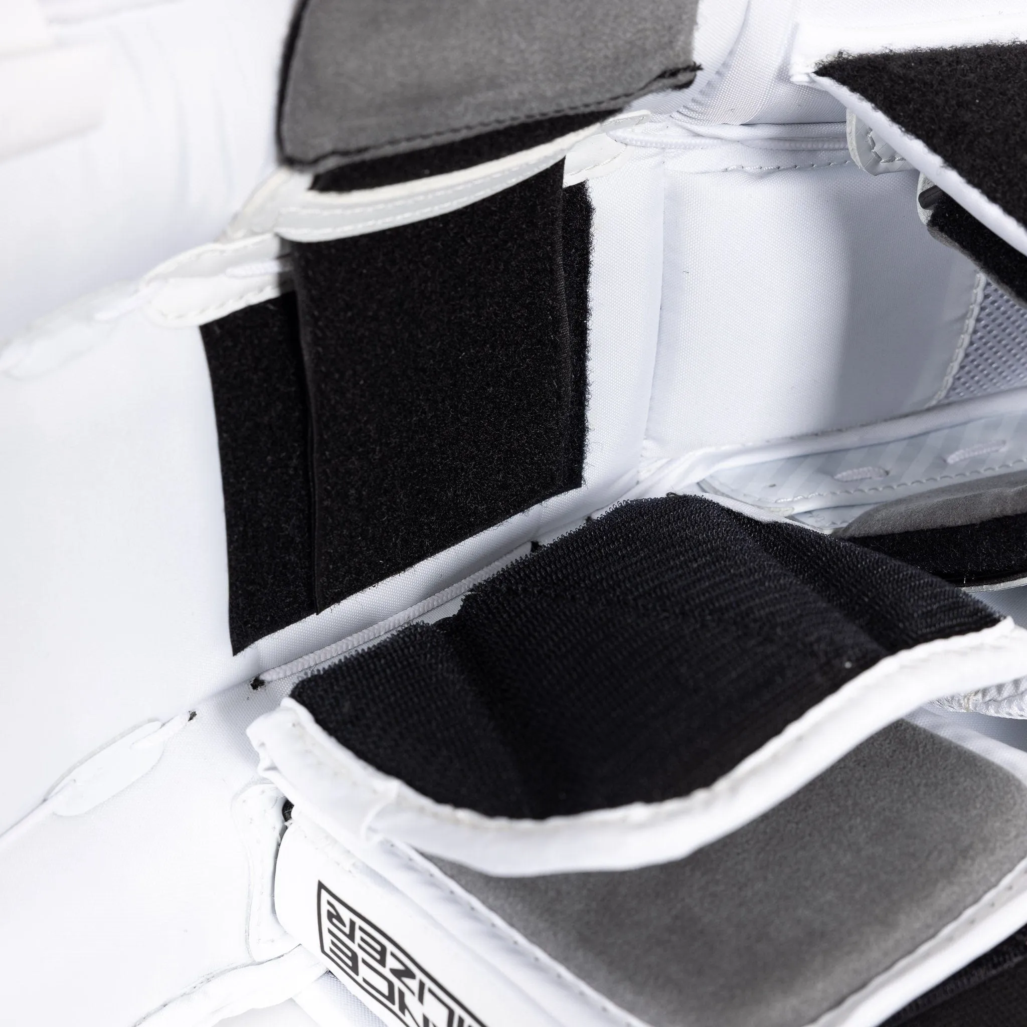 Vaughn Velocity V10 Junior Goalie Leg Pads
