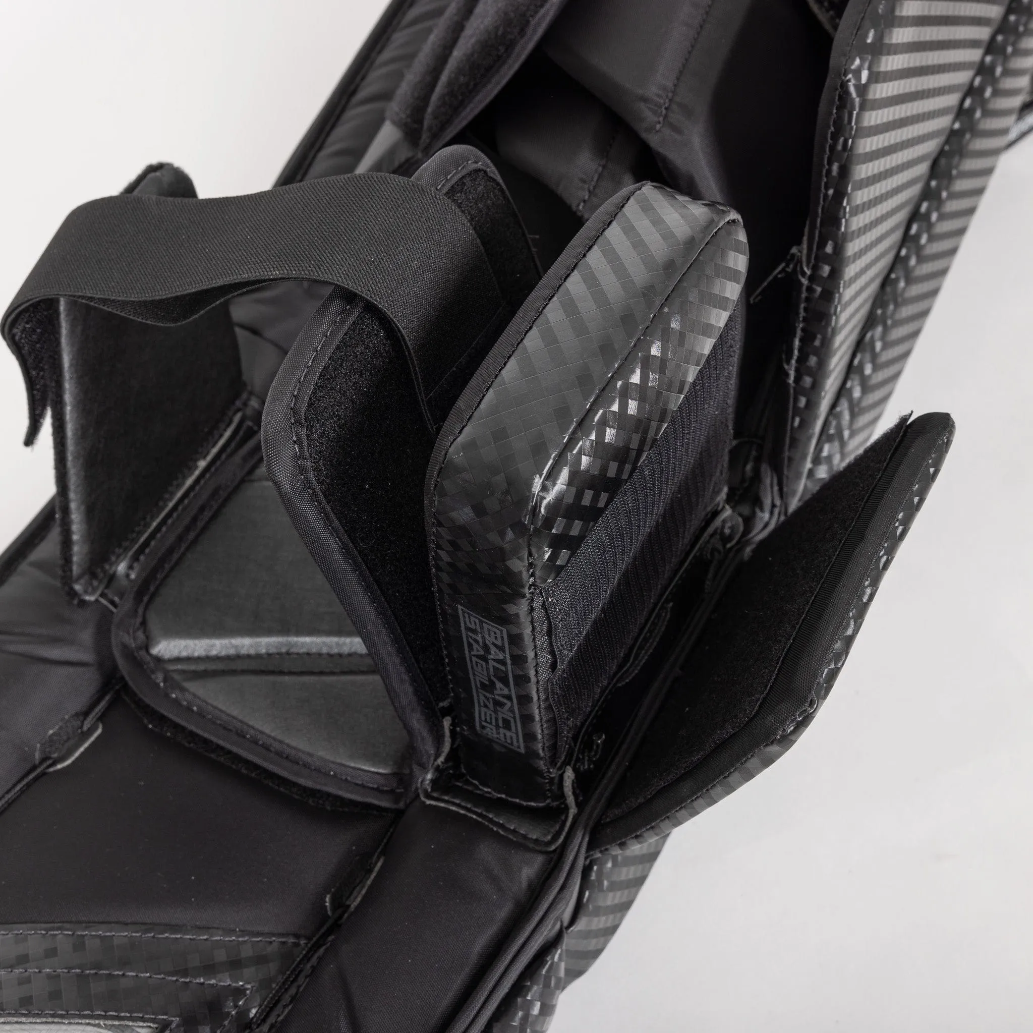 Vaughn Velocity V10 Pro Carbon Senior Goalie Leg Pads - 7500 Graphic