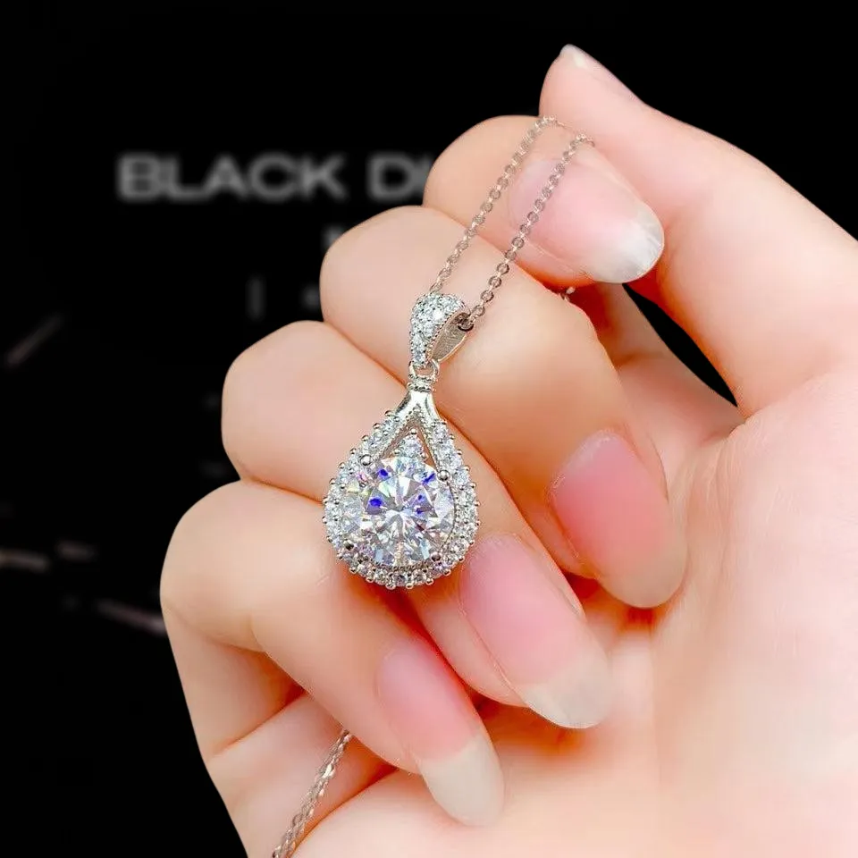 Water Drop Style Pouring Diamond Necklace