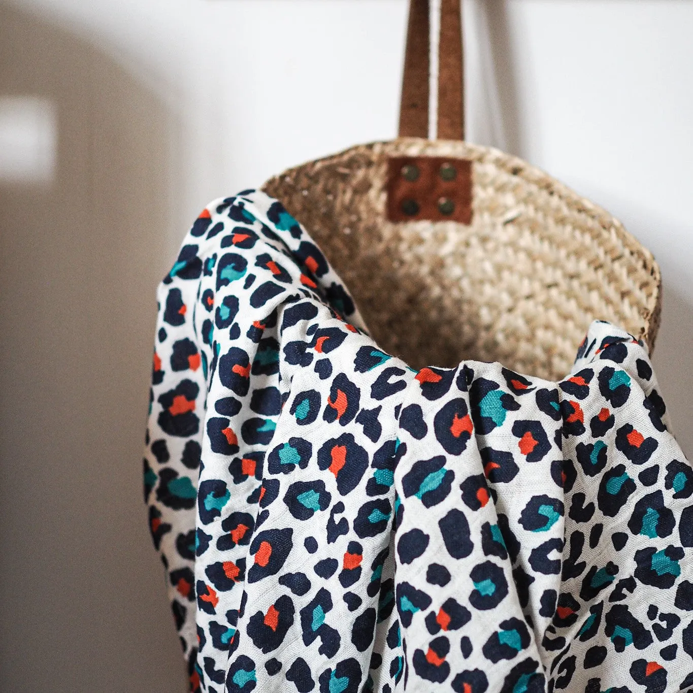 XL ORANGE LEOPARD MUSLIN - for 5  month old babies